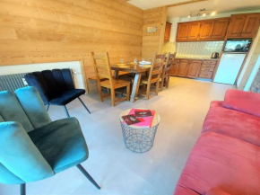Appartement rénové avec mezzanine et balcon au cœur de Samoëns, idéal pour famille nombreuse - FR-1-624-69